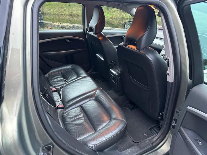 Volvo V70 2012