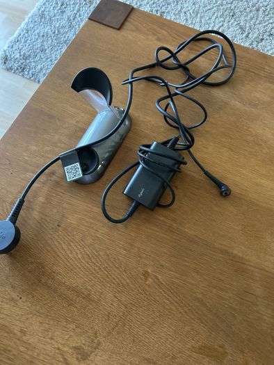 Dyson corrals charger