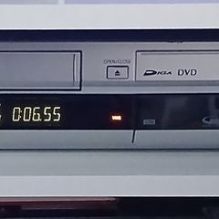 Panasonic DMR-EZ49V VHS/DVD with HDMI Compatibility