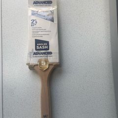 fleetwood advanced 2.5" angled sash paint brush