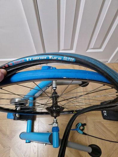Tacx turbo trainer and wheel