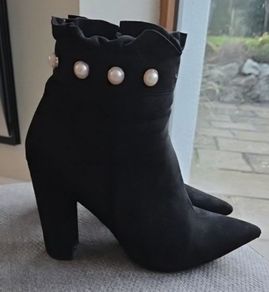 Mulanka black suede style boots uk4