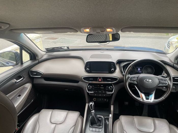Hyundai Santa Fe 2WD Executive Plus 5DR