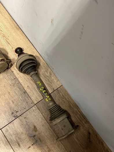 Audi A4 B8 2009 Driveshaft Front 2.0tdi Manual