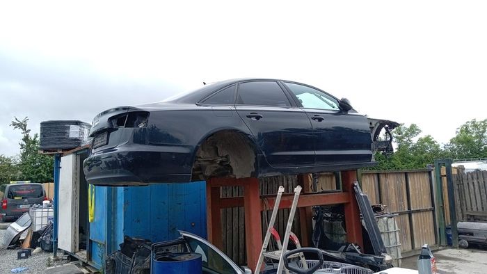 audi A6 breaking