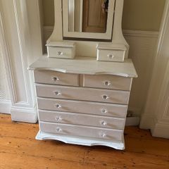 Chest of Drawers with Mirror