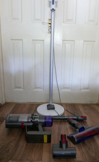 Dyson V11 Absolute and Freestanding Vacuum Stand , Docking Station