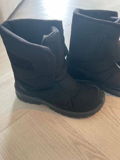 ski clothes kid 8-9y - including ski suit, boots, socks, mittens