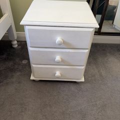 bed side locker