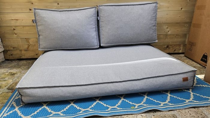 Outdoor cushions