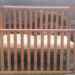 Baby cot in good condition for free.