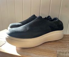 Womens shoes casual black Nubuk Tsubo leather platform sole size 6