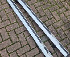 Thule WingBar Edge Aerodynamic Roof Bars Set (With Locks & Integrated Feet)  & keys