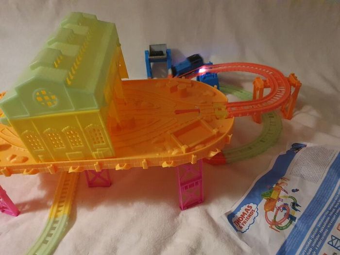 Thomas and Friends - Hyper Glow Station