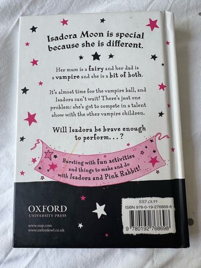Isadora Moon by Harriet Muncaster Bundle of two kids books