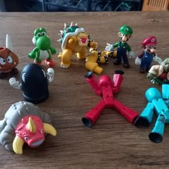 Action figures super Mario( mixed with others(