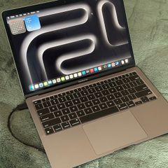 Macbook Air M1 2020  8gb Ram 256gb Ssd 95% Battery