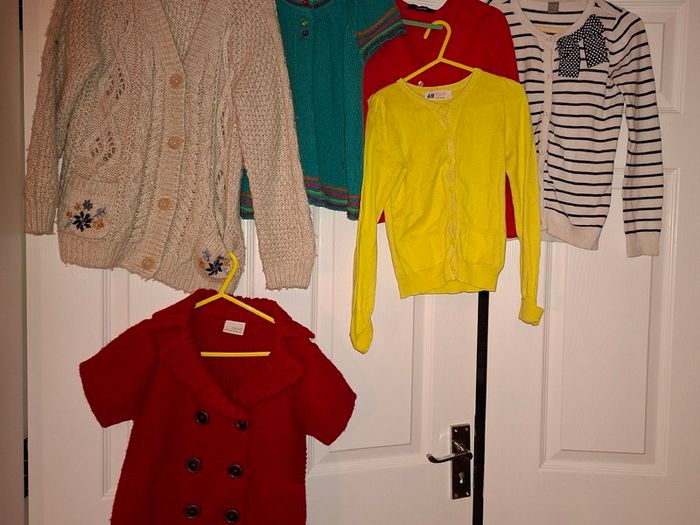 Bundle of girls cardigans, size 5-7 yo