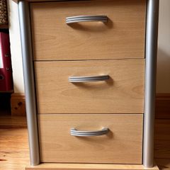 Bedside cabinet with 3 drawers