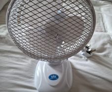 Mini desk fan