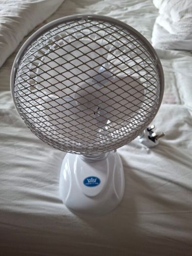 Mini desk fan