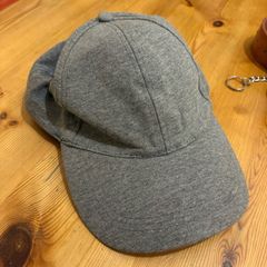 Grey cap
