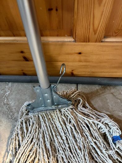 SYR mop and bucket