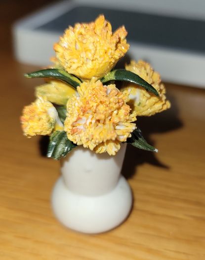 Collectible miniature flowers