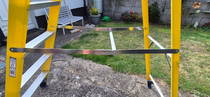 Werner 8 thread Fibreglass Ladder