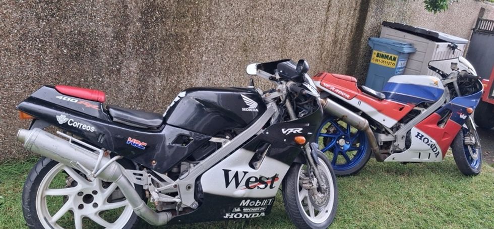 2x Honda vfr 400 nc24