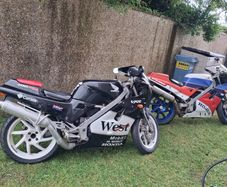 2x Honda vfr 400 nc24
