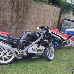 2x Honda vfr 400 nc24