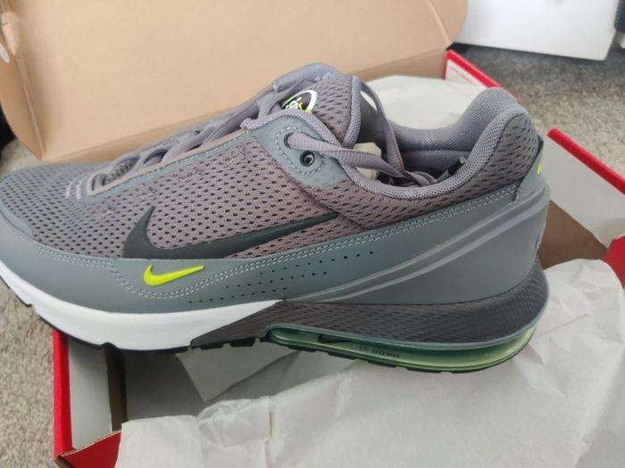 Nike Air Max Pulse, Men's Runners UK11