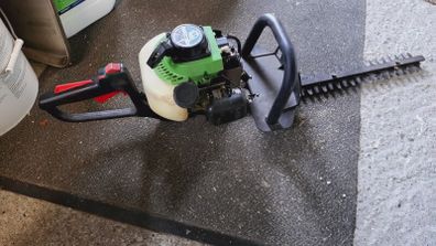petrol hedgetrimmer