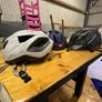 Set of 3 cycling helmets Image 2