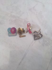 Brooches / Pins / Badges