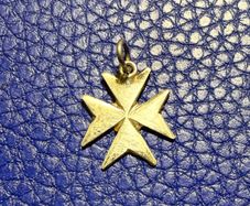 Maltese Cross Pendant