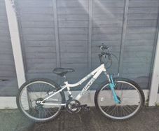girl bike approx 10yrs