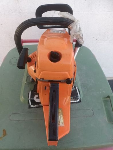 chainsaw