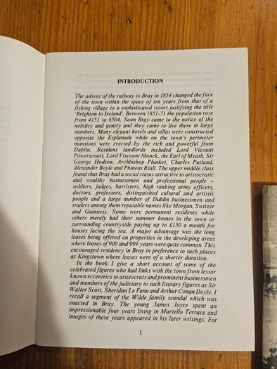 Bray Historical Books X 2. Famous Links With Bray By Arthur Flynn.  2. Bray Historical Record.  Both Paperback In Good Condition. See Photos For Same.