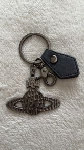 Vivienne Westwood Orb Hammered Keyring
