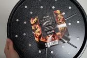 Round pizza baking tray 31cm NEW