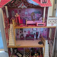 Amelia wooden doll house