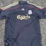 liverpool jersey Image 3
