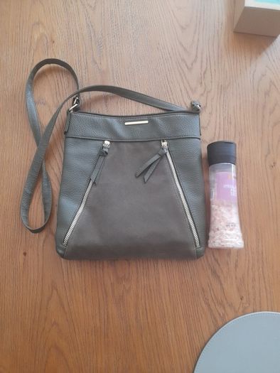 Green cross body bag
