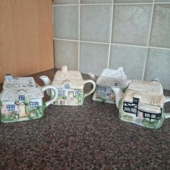 Vintage Miniature Cottage Teapots Collectio