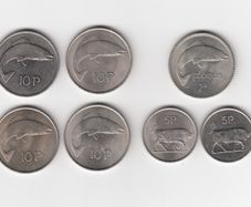 Ireland, 7 Old Irish Coins (No: 373)