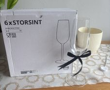 champagne glass with bow details