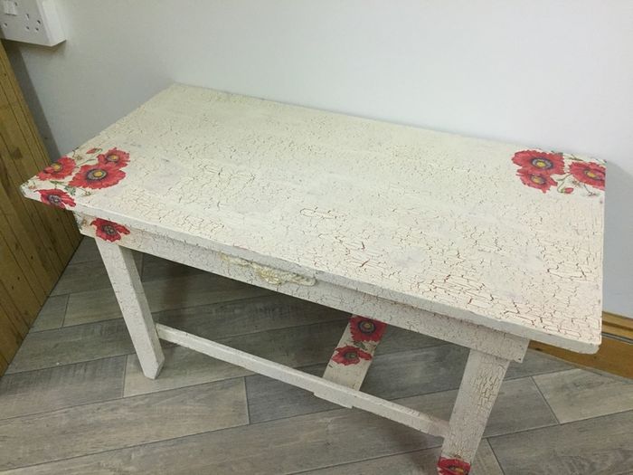 Upcycled crackled poppy table
