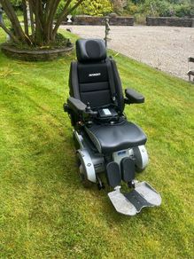 Electric wheelchair